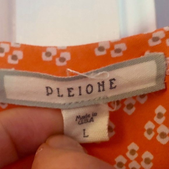 Patterned Summer Tunic Business Casual Blouse(M/L) - Picture 2 of 3